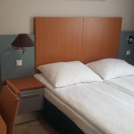 Noclegi, Restauracja Eden Witaszyce Εξωτερικό φωτογραφία